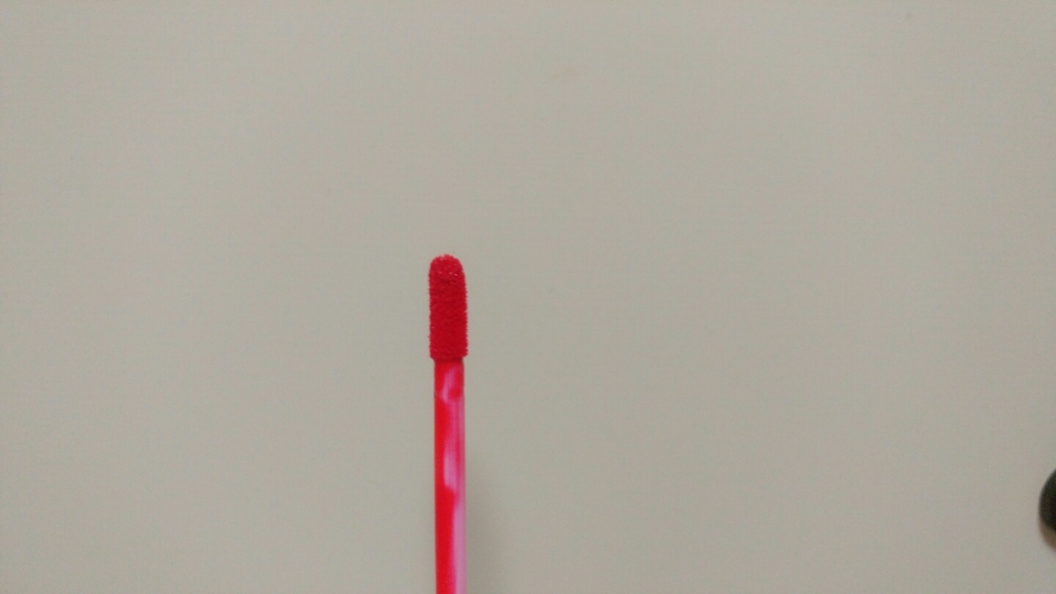 생기갑은 촉촉한편이고 잘 발려요