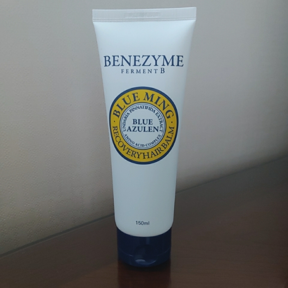 ₩ 15,000 / 150ml

푸릇푸릇한 패키지의 베네자임 헤어밤은 번거로운 헤어 관리를 배제하고 간편한 방법의 관리를 추구하는 제품입니다
극손상 모발 케어에 효과적인 제품이에요
뿐만 아니라 pH 5.5에 해당하는 약산성 제품이라 두피 환경을 건강하게 만들어줍니다🥰