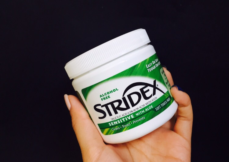 게다가 바하 성분이 들어가있어서! 이것도 만족!

왜냐묜 제가 바하가 그렇게 잘 맞거든요 ㅋㅋㅋㅋ
극민감성이라 진짜 아무거나 못 쓰는데, 이전에 바하 토너 써보고 피부개선 제대로 했었어요! 지금은 비싸서 안 쓰지만, 어쨌든 그래서 큰 효과를 본 듯!