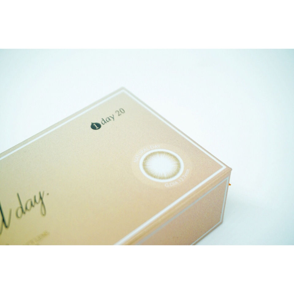 원데이렌즈는 하루만 쓰고 버리는거라서
스케줄꽉차있을때만낍니당ㅋㅋㅋㅋ 아까워서ㅠㅠ😂