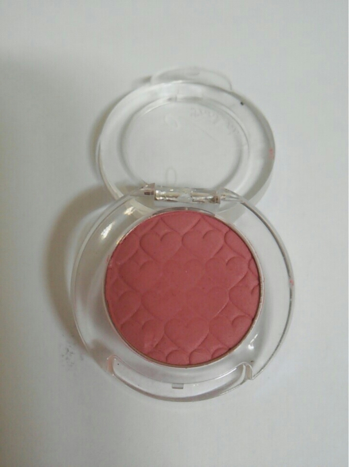 캐스터네츠가 점점되고있는거 보이시나요ㅠㅜ
에뛰드케이스는 너무약해😠