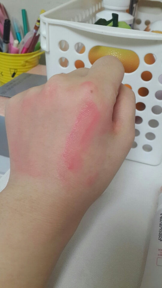 색은 어떤가요? 핑크계열쪽이죠~