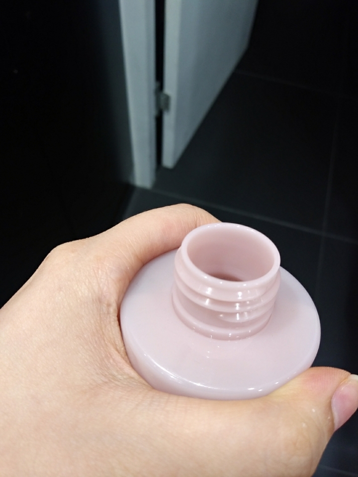 옮겨서 쓸 통이 필요해요