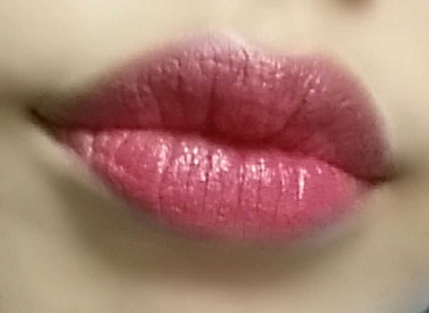 주름사이사이 메꿔주는데 쫀쫀해서
번짐도 없고 진짜 좋아요