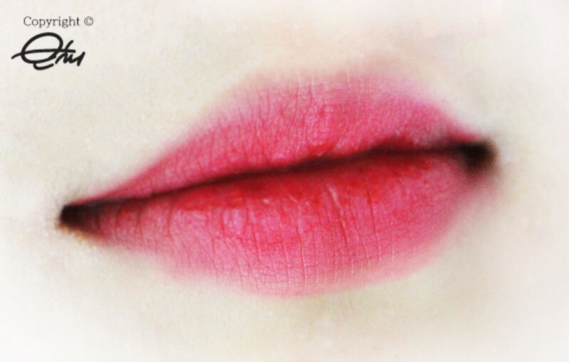 여성스럽고 화사해보이는 컬러같아요!!!