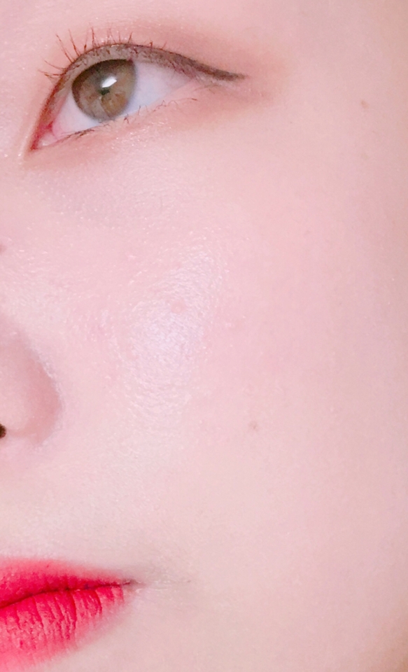 🔥BEFORE🔥

피부,섀도우,아이라이너,전설의 키스미 마스카라,어반디케이 픽서,입술(매트)를 바른 상태 입니다 과연 지워질지....