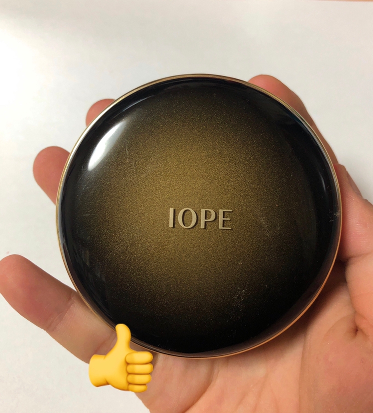 둥글둥글해서 귀엽고 작아서 가지고다니기 편한거같아요💟