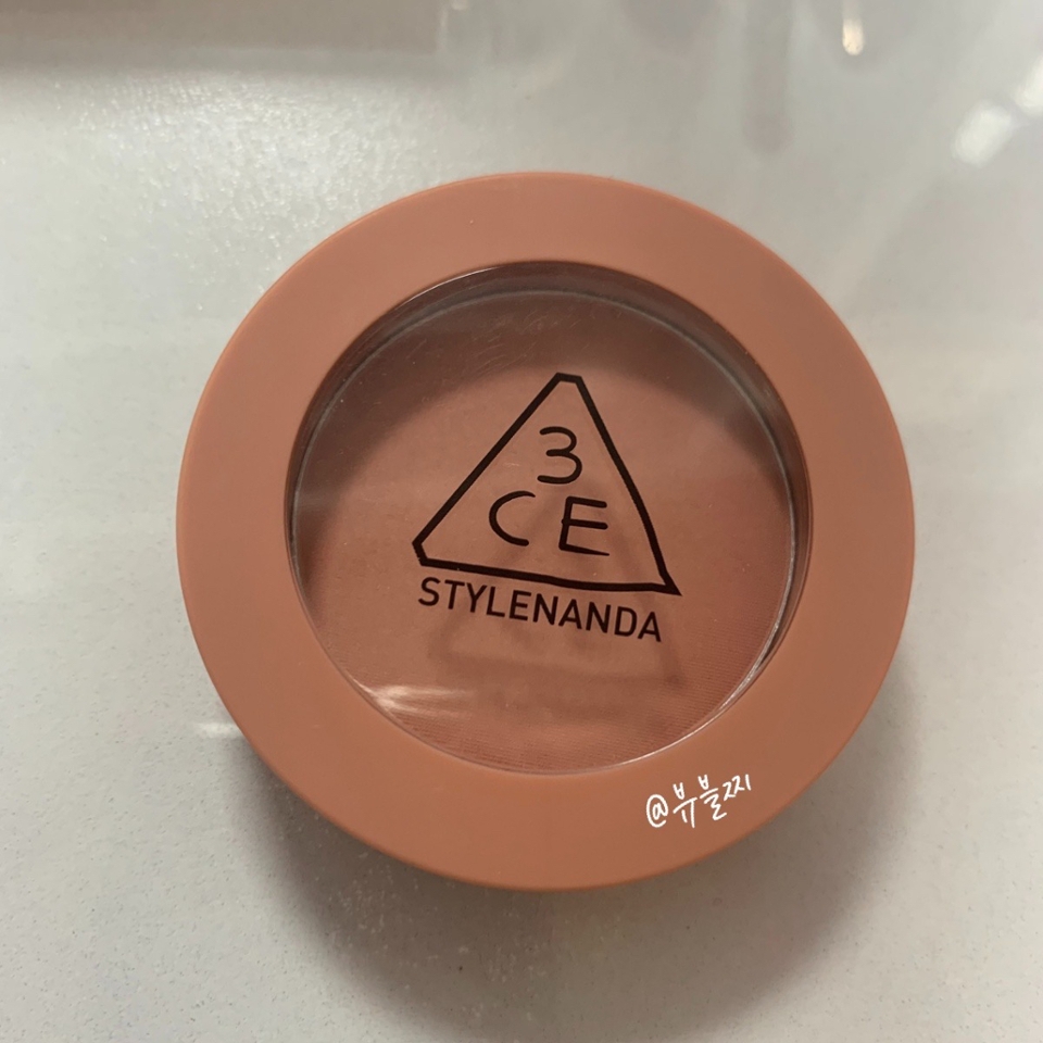 세번째 인생템. 3ce 블러셔 로스 베이지입니다