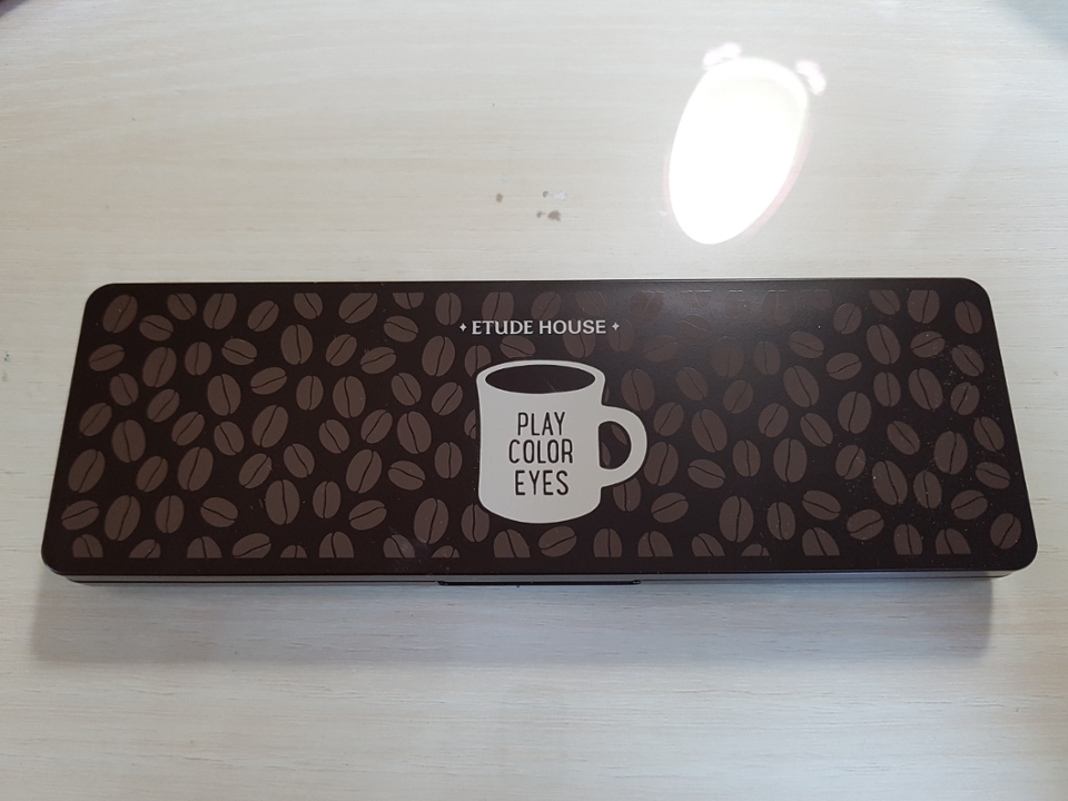에뛰드 하우스 플레이 컬러 아이즈 인더카페 케이스입니당
