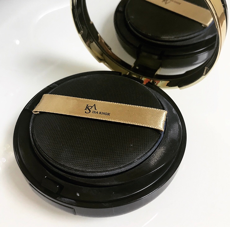 안에는 퍼프가 들어있어오
이 퍼프는 별로였어요