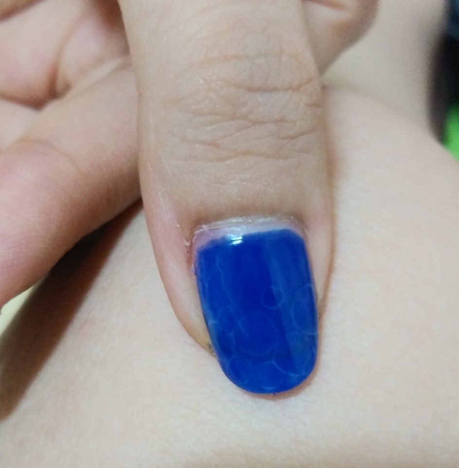 바다거품처럼 보이시죠? 너무 다닥다닥 떨어뜨리면 붙어서 안예쁘게되니 띄엄띄엄 해주시면 넓게 펴져요