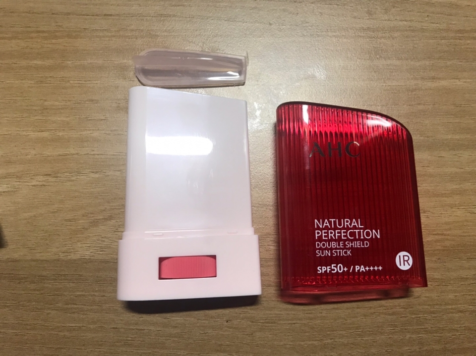 제품 자체는 이래요. 저 위에 있는건 본품 윗쪽을 커버해주는 역할!