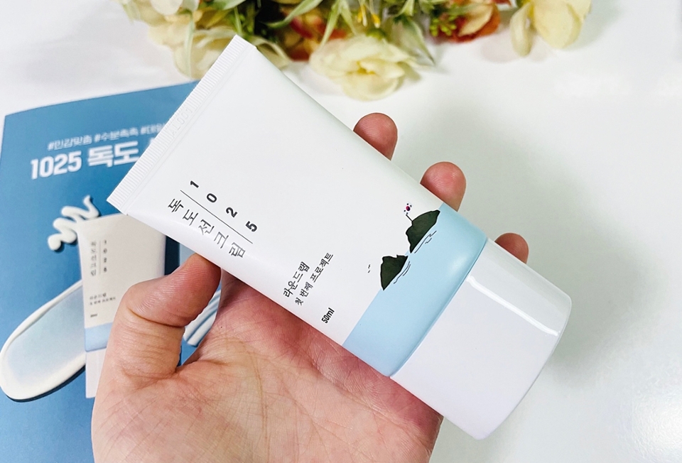 

이름 그대로 멋진 선크림 

울릉도 해양심층수가 

함유되어 있다. 

​

너무 맘에 듦 !

​

아크제로, 판테놀도 

함유되어 있는 선케어 제품이다.

​

​


