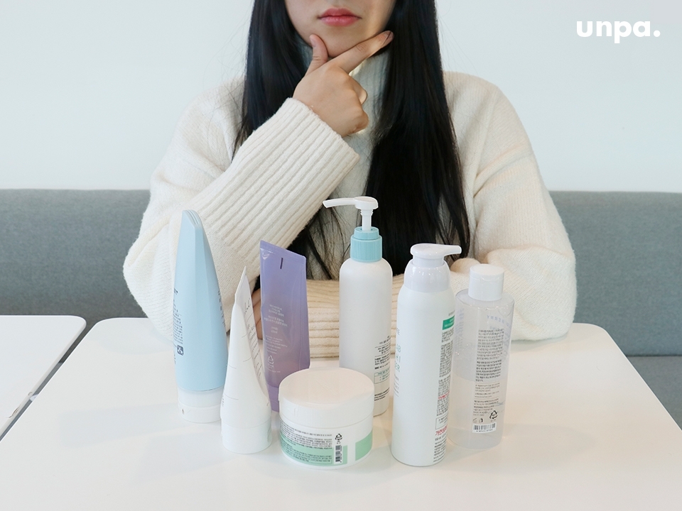 폼, 젤, 밀크 등등 여러 가지 유형의 클렌징 제품들을 
사용해봤는데 피부 고민을 해결해주지 못했어 ㅠ_ㅠ
이제 남은 것은 클렌징 오일, 너뿐이닷!
좋은 제품 추천은 코덕 모임 언파 단톡방에서~
