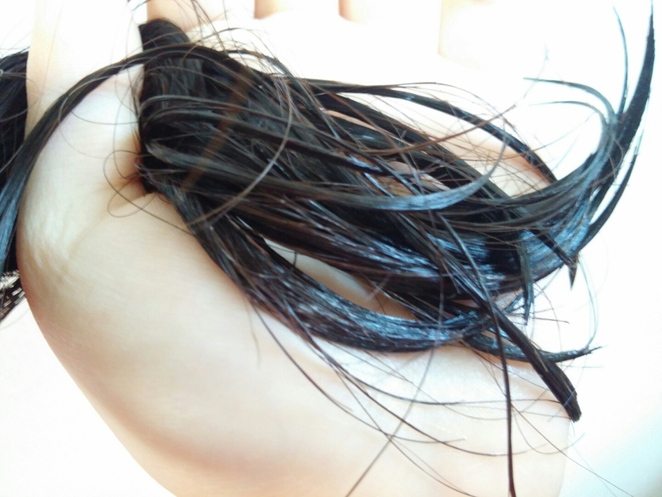  마사지하듯 골고루 발라주고
바로 헹궈내셔도 되지만
더욱 효과적으로 사용하시려면 5분정도
방치해주시는게 좋아요!

저는 시간이 없어서 2분정도만 방치하지만 충분히
머릿결은 부드러워지더라구요ㅋㅋ
