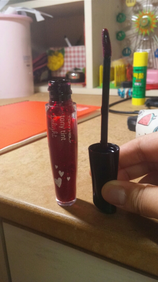 뚜껑을 열면 솔은 사선으로 되어있어서 더 편한듯해요