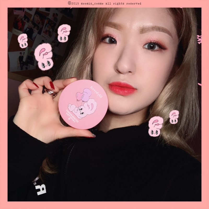 제 인생템이자 심쿵사템 #솜사탕쿠션 이랑 . JPG

​

여튼 여러분 이건 안사면 안됩니다.

그냥 테스트해볼 가치도 없이 구매하는거에유,,

우리 에스더버니 에디션 품절 뜨기전에 5월1일에 올리브영 달려가서

사기로 약속해요, 진짜, 제발,

​

이거슨 키덜트에게 머스트인 부분이구요?