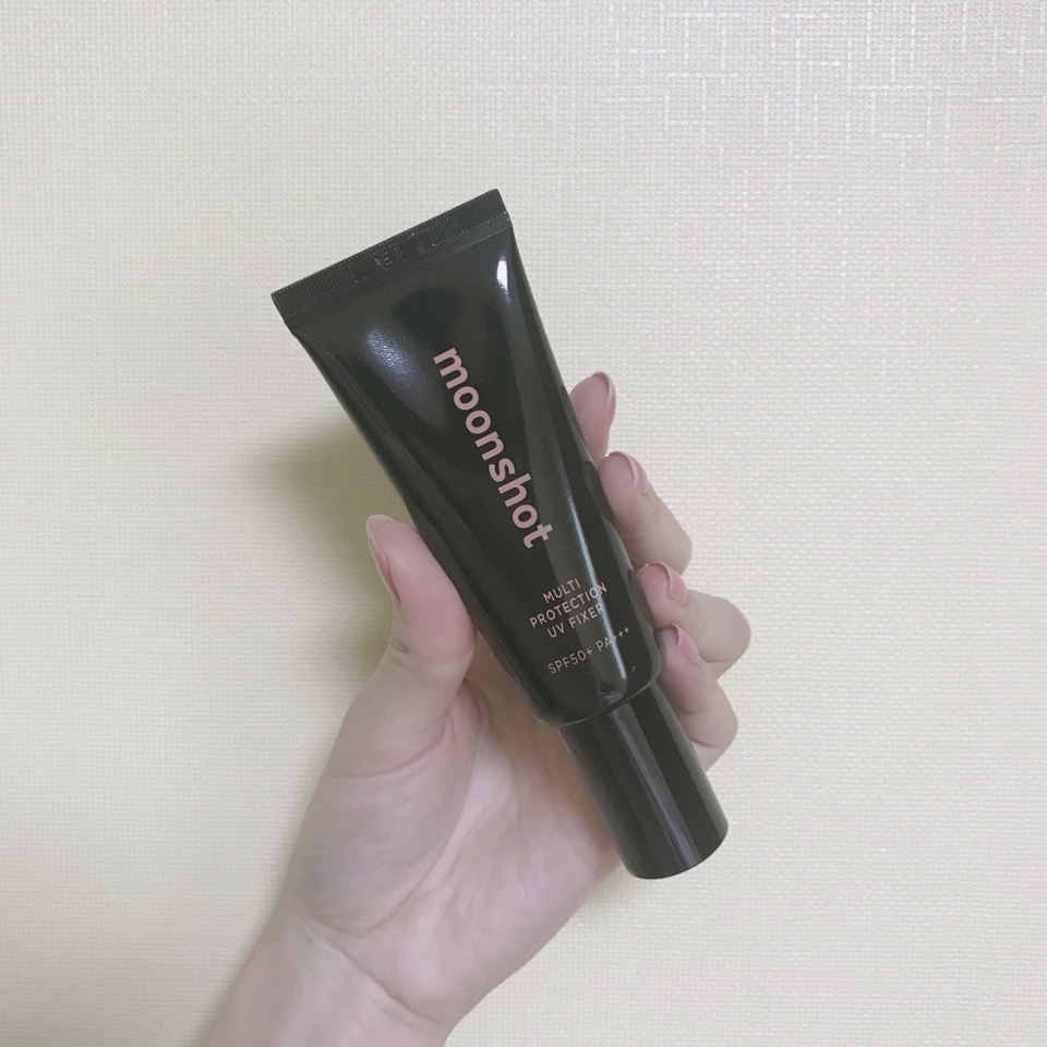 블랙과 핑크의 디자인! 모델이 블랙핑크여서 그런걸까요😆 깔끔하고 심플한게 너무 예뻐요ㅠㅠ
크기는 손바닥만한 크기이고 적지 않은 양으로 보여요