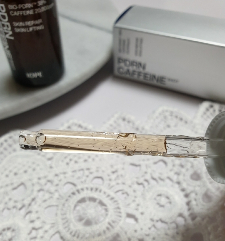 탄력이 떨어져 리프팅 효과가 기대되 사용해보고 싶었던 앰플이에요.

리페어워터 BIO-PDRN™과 카페인이 최적배합된 ‘PDRN CAFFEINE SHOT’이 느슨해진 피부를 탄탄하고 매끈하게 만들어 줘요.