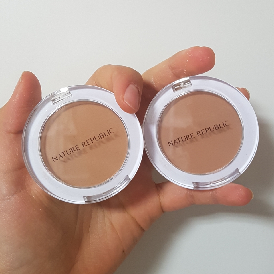 
📍네이처리퍼블릭 07 바닐라 라떼 색상:  이 쉐딩은 이사배님 영상에 한번나왔었는데요! 
제 피부에서는 티가 많이 안나서 피부톤이 밝으신 분들이 사용하는게 나을것 같아요😀

📍네이처리퍼블릭 08 시나몬 모카 색상:  유-브 영상에서는 붉은기가 돈다고 얘기하시는것 같아서 걱정했지만 많이 붉지않았어요! 


상세명 
-네이처리퍼블릭 바이플라워 블러셔 07 바닐라 라떼 ,08시나몬 모카

가격
- 개당 7,000원