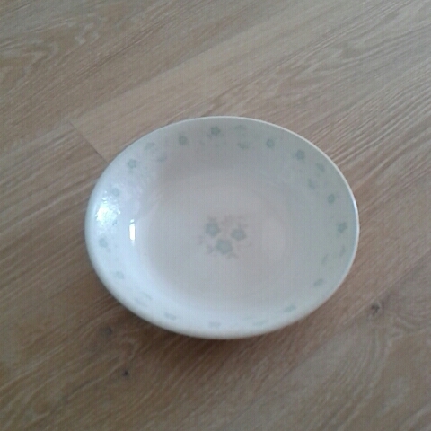 1) 깨끗한 접시를 준비합니다.
*절대절대 물이 들어가있으면 안돼요!
(나중에 팩할 때 흘러내리는 대참사가...ㅂㄷㅂㄷ)