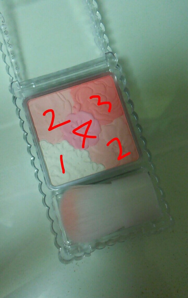 보이다시피 색이 여러개여서 
하나씩 써도 되고, 섞어서 써도 됩니당