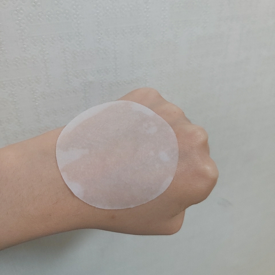 퐁당 패드는 두면 다 순면으로 이루어져 있고 닦토, 팩토 모두 사용 가능한 제품이에요
세 제품 중에서 제일 자극이 없었고 적당하게 피부 열감😡도 낮춰주고 속건조도 싹 잡아주더라구요😮
그런데 크기는 셋 중에 제일 작았어요☹
자세한 리뷰는 다음장을 확인해주세요❗