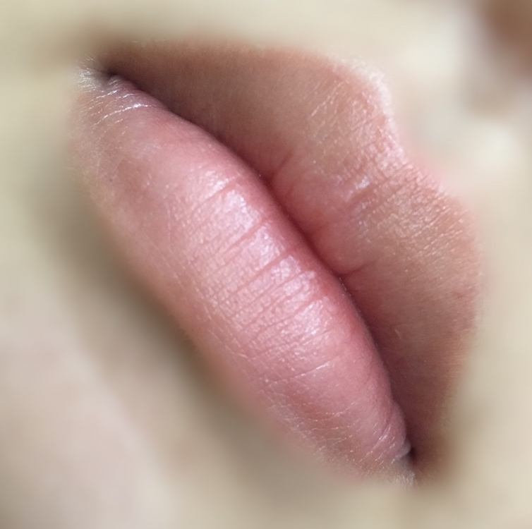 요런 방법으로 하시면 각질들이 없어지신게 보이죠!? 매끈해집니다