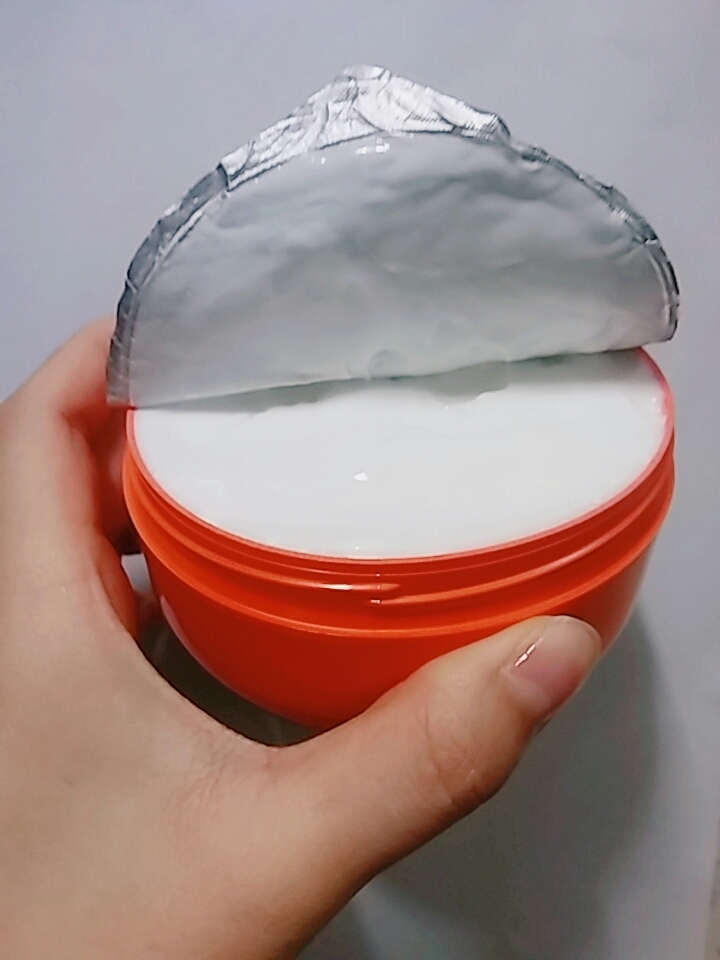 이렇게 가득 차 있을줄이야🙊 감덩...그나저나 완전 하얗네요! 이게 내 피부였으면...허허