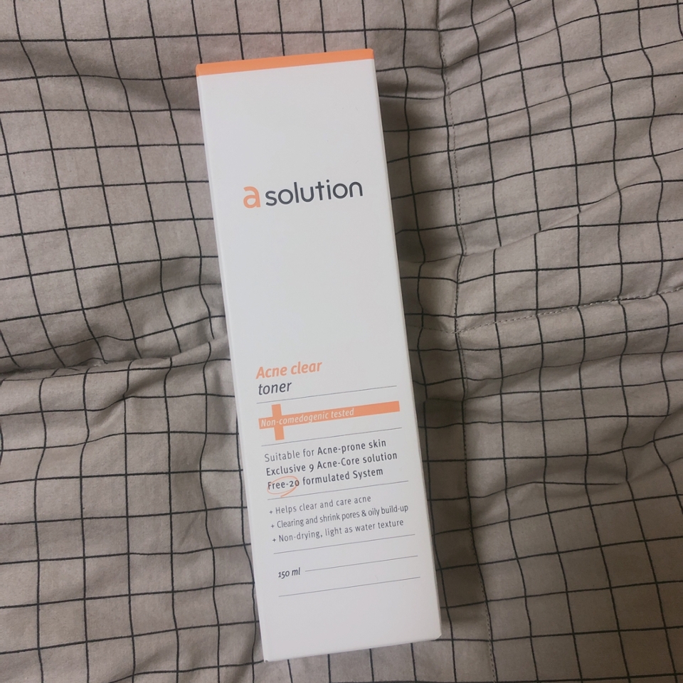 에이솔루션 아크네 클리어 토너입니다!