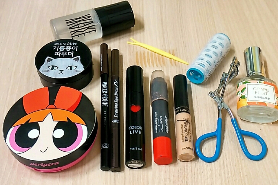 제가 들고다니는 제품들이에요 ! 이제 차근차근 소개시켜드리도록할게요 