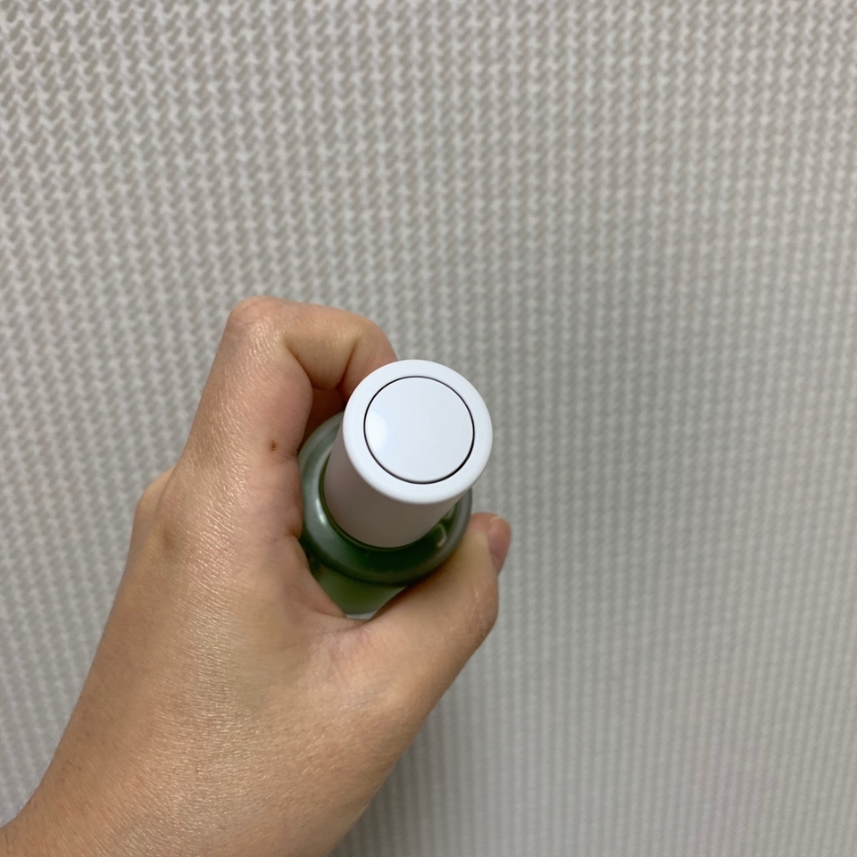 위에 동그란 버튼 같은게 달려있는데요
이 정체는 바로 뚜껑을 열면..!
