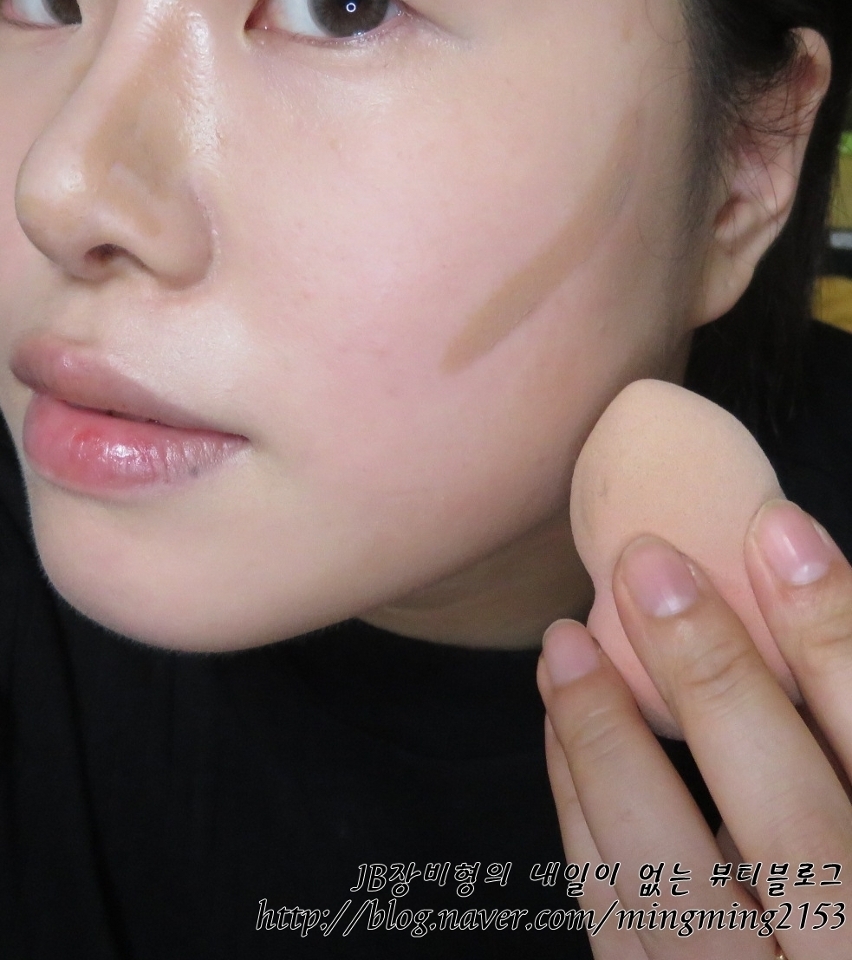 
블랙 반목까지 챙겨입고 
제대로 세쿠시해지고 시프니까 
없던 광대 있던 광대, 그리고 콧대 다 꺼내볼게요 룰루-

클리오코뽕으로 슥슥..!!!
