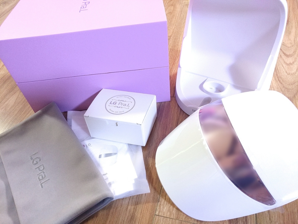 전체적인 구성품입니다! 설명서도 꼼꼼하고 파우치도 들어있어 좋았어요