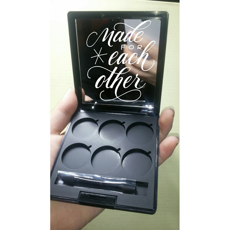 내부가 정말 심플 하네요. 하하하