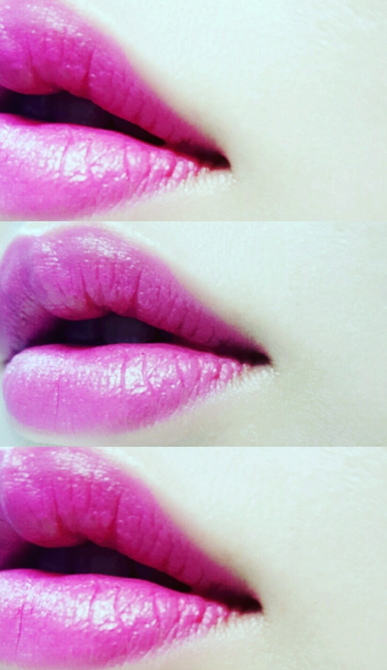 색이 정말 예뻐서 내 얼굴과의 조화따윈 신경쓰지않고 입술만 보이더라구요ㅋㅋㅋ나름대로 잘어울리는것같긴했어요 그치만 웜톤분들이나 피부색이 어두우신분들께는 비추합니다ㅜㅜ토인될수있어요흑ㅜㅜ