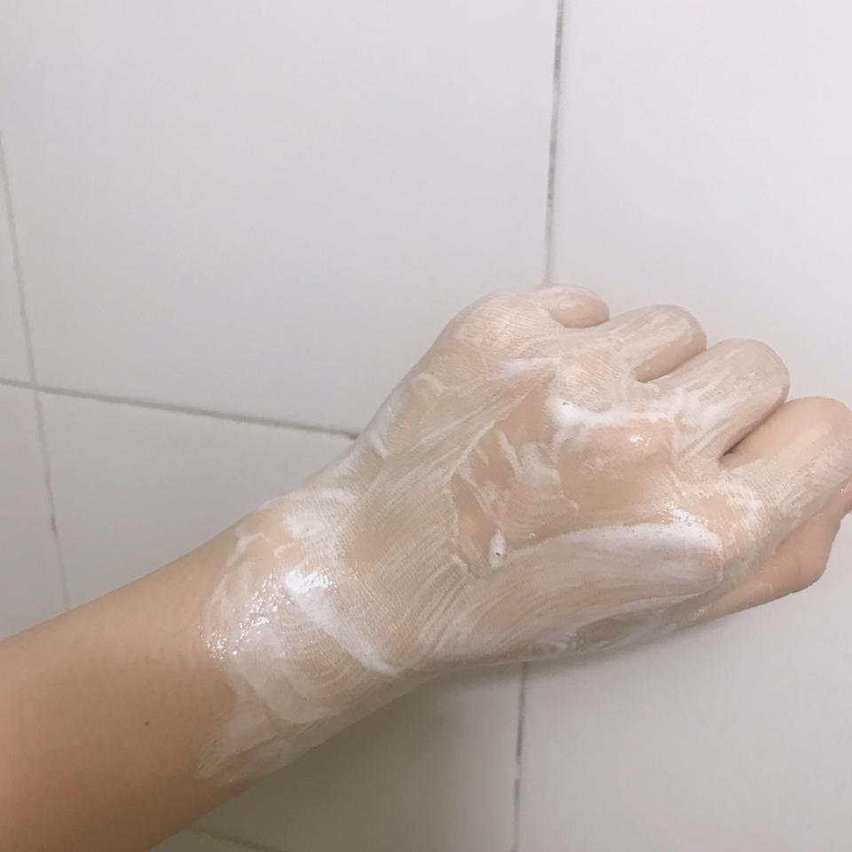 손등인데도 이정도로 거품이면..와후
냄새도 좋아요 진짜