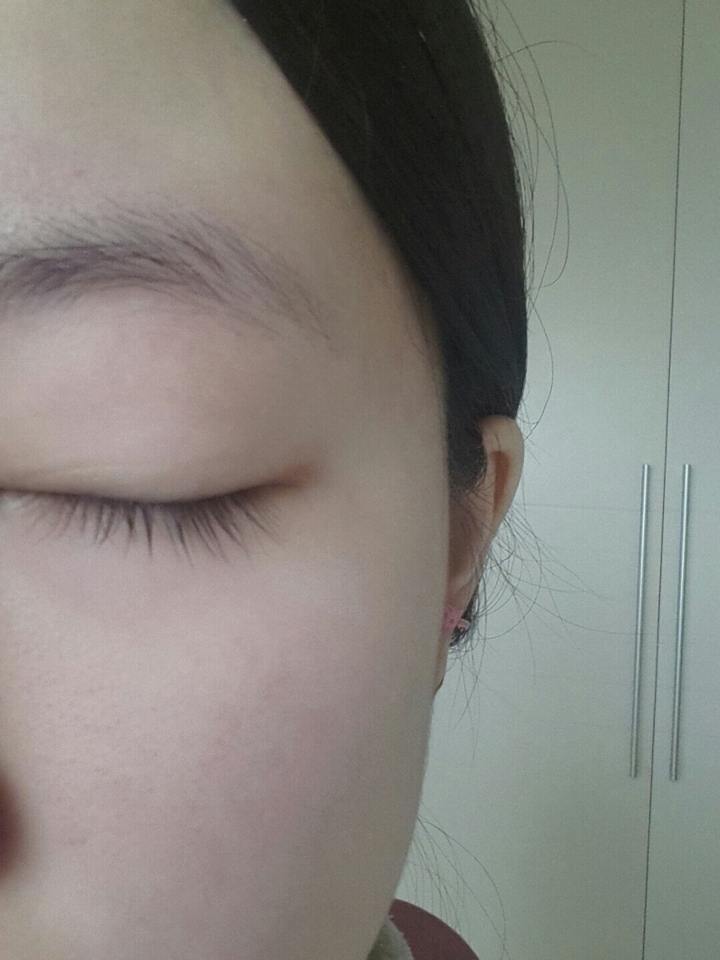 그냥 일반 속눈썹 길이에 숱이예요~~