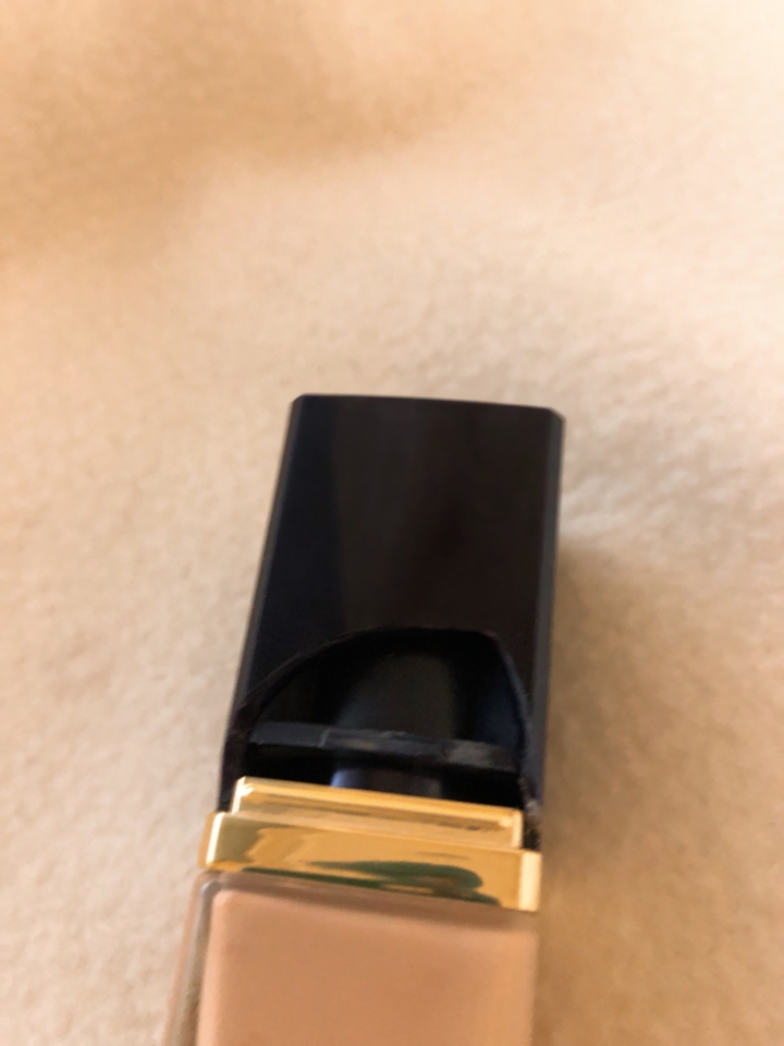 산지 얼마나 됬다고 벌써 뚜껑부분을 깨먹었어요.,, 흑흑 마이너스의 🤚 이랍니다ㅜㅜ