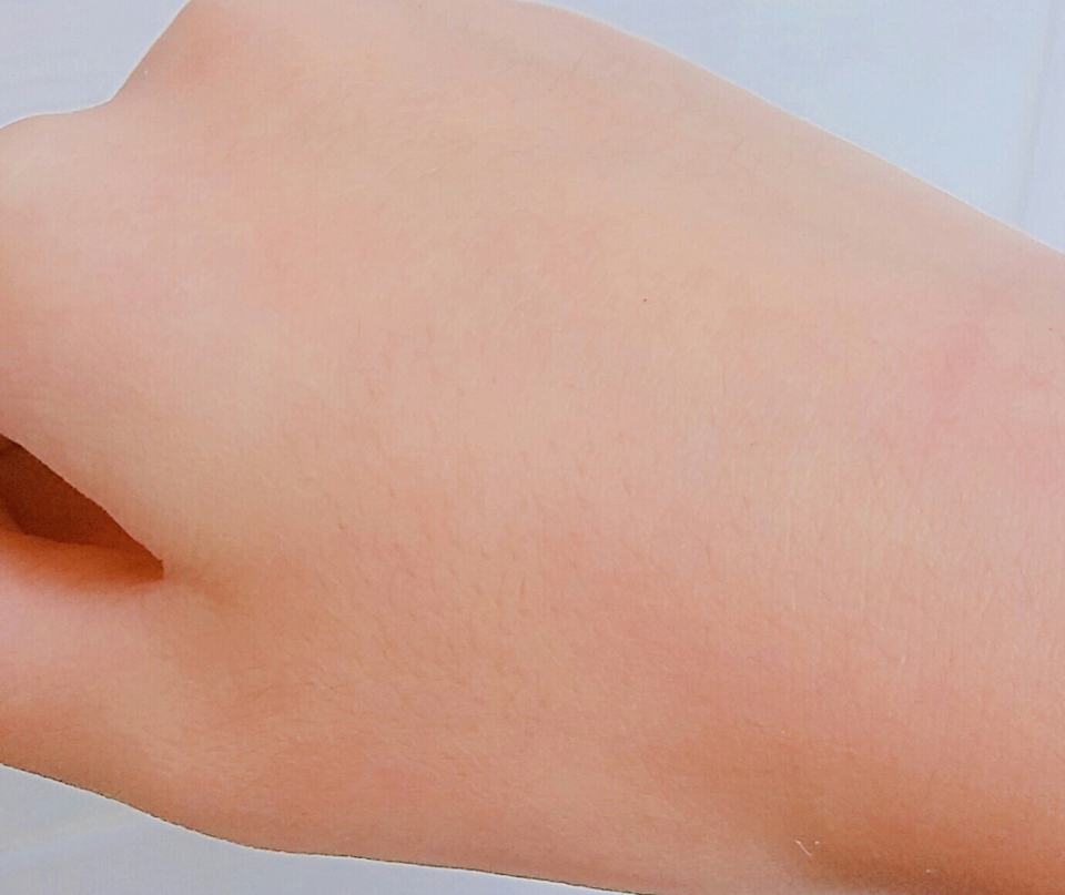 물로 씻어내었어요!💦
확실히 기존에 사용하던 클렌징폼보다
쪼끔 더 촉촉한 감이 있어요!💧