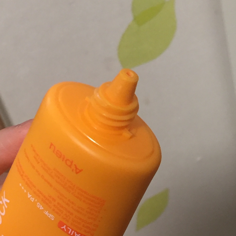 팁도 작아서 양조절이 쉬워용 제 기억으로는 씰이 안붙어 있었던거 같아용 .. !̆̈ !̆̈ 