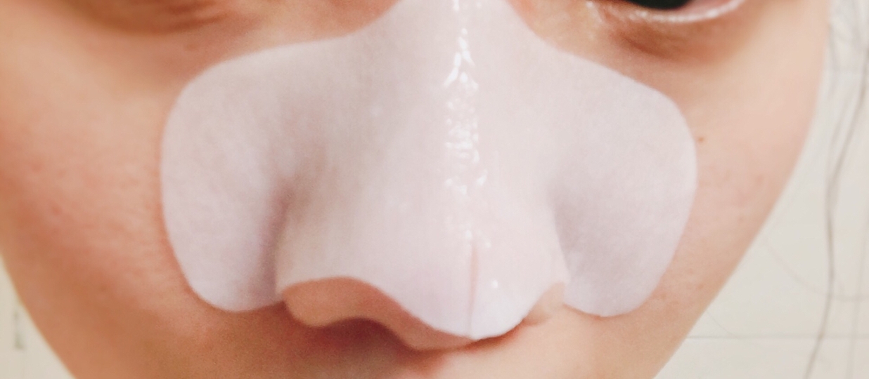 자극받은 코와 볼에 패치를 붙히고 10분정도
진정시켜주고 띄어버리면 끝!