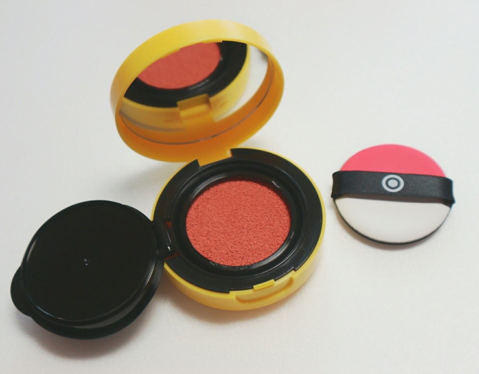 색상이 좀 진하게 찍혔어요ㅠ 실제 색상은 사진보다 연한 오렌지 코랄색이에요~