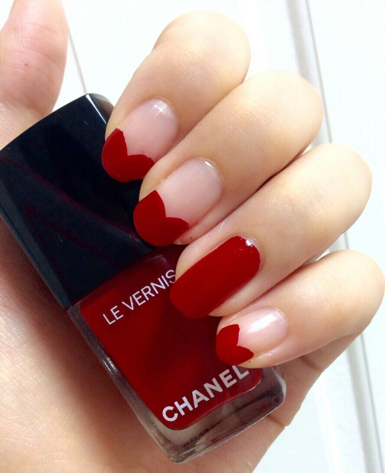 이번엔 약지를 제외한 다른 손톱에 슉슉 그어줬어요. 폴리쉬 바르는데 손이 막 떨리는건 왜일까요..?ㅎㅎㅎㅎ
대충 막 그린거라 안예쁘게 발렸지만 색상만 봐주시길♡
이번엔 두번씩 바른거에요!!
파워 레to the드🍎



좋아요와 팔로우는 ♥입니당:)