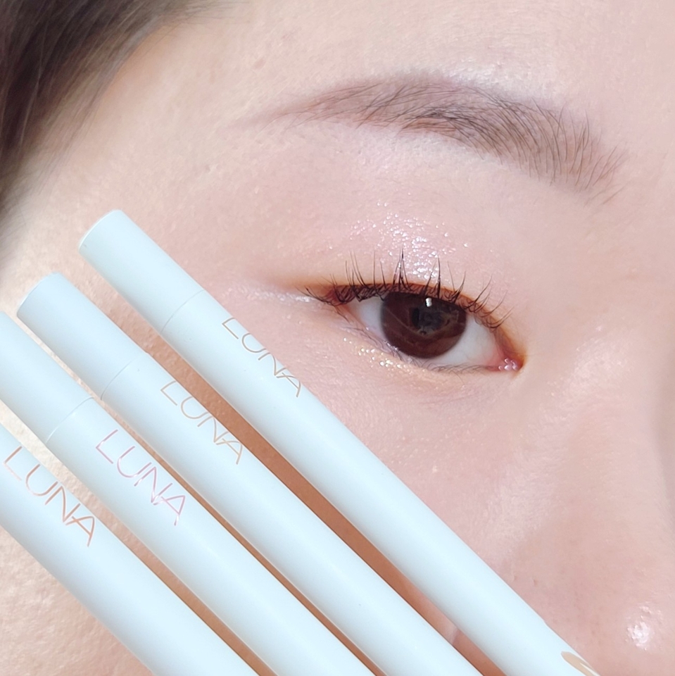 컨실러, 애교살, 하이라이터까지 루나 펜슬로 호다닥 완성!

​

메이크업의 한끝을 살려 주는 섬세함 끝판왕 아이템을 찾으신다면 루나 소프트 포뮬라 펜슬 추천드려요:D

