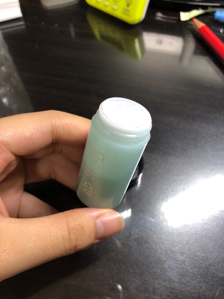 벌써 반을 사용할 만큼 너무 좋아 맨날 사용했어요 ㅎㅎㅎ