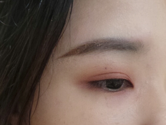 쌍꺼풀라인은 좀 짙게 발라주셔도되요