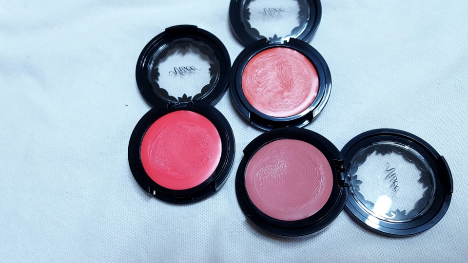 이번엔 일본 비세 립앤치크 같이볼게요,

개인적으로 정말정말 써보고 반했는데 
특히 be-8번은 한국에는 없는 
진짜 바르면 '와..일본이다..!!' 이런 느낌이랍니다

인터넷에서도 판매중이니, 도움이 되길바라요 :)