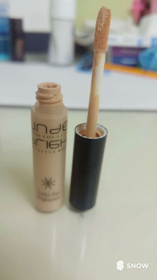 팁은 틴트처럼 생겼어요!