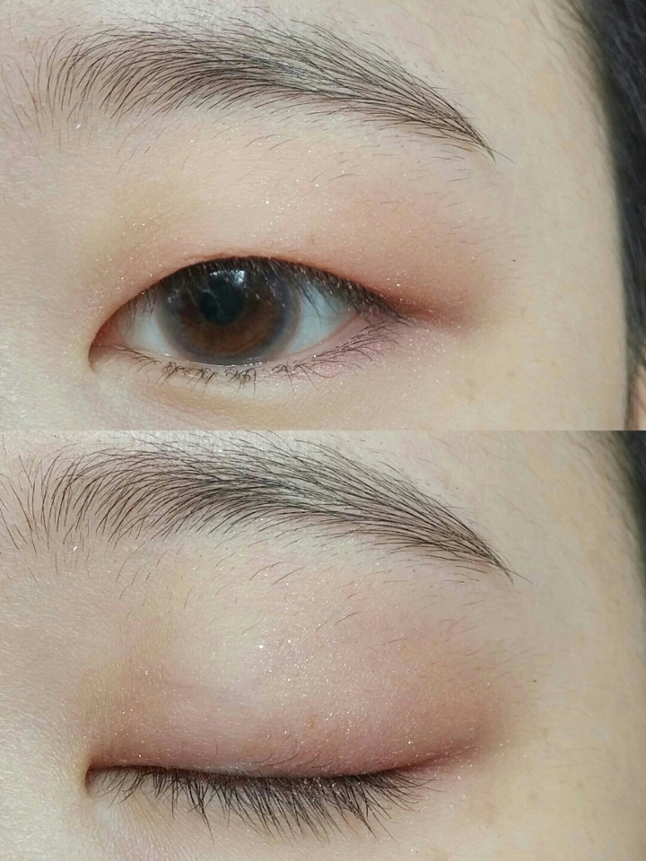 에뛰드 (덕후 아닙니다) 쉬머링 로즈골드 스카프를 눈 앞머리 쪽이랑 언더 중앙 기준으로 뒤쪽에 발라줬어요.
